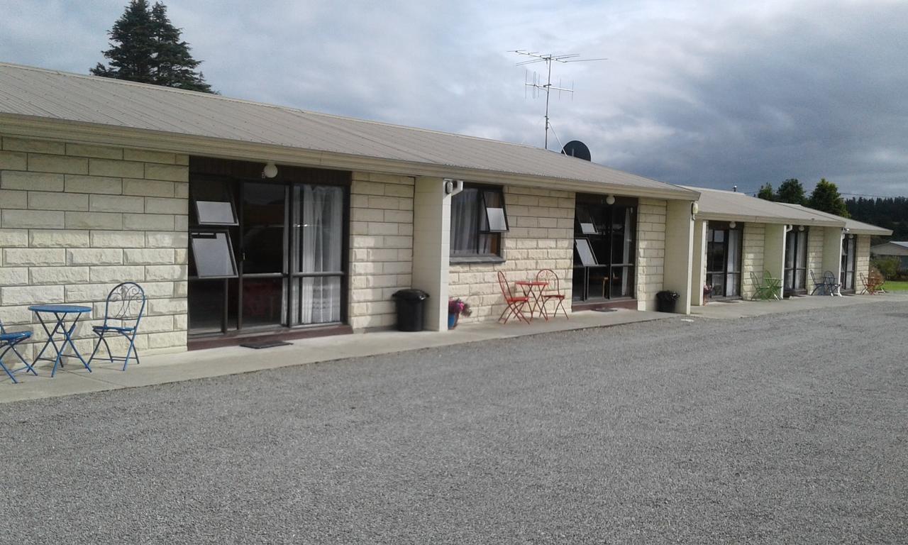 Moeraki Boulders Motel Hampden Екстериор снимка