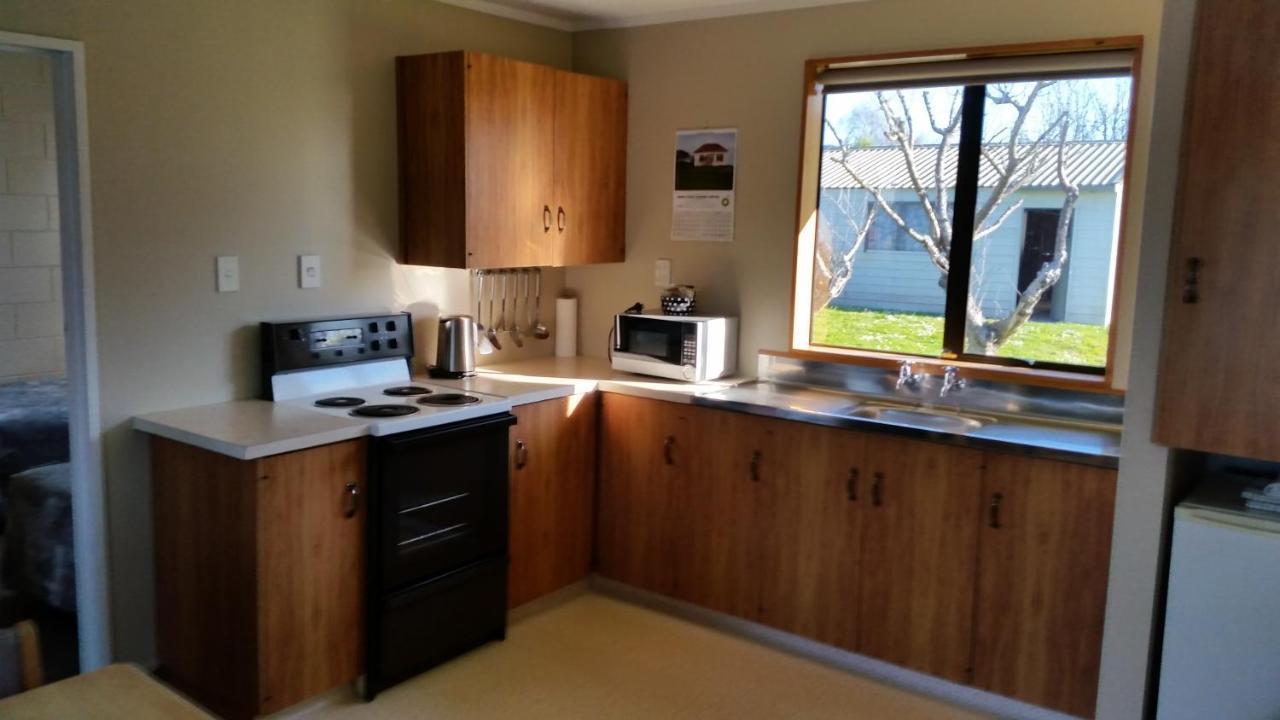 Moeraki Boulders Motel Hampden Екстериор снимка