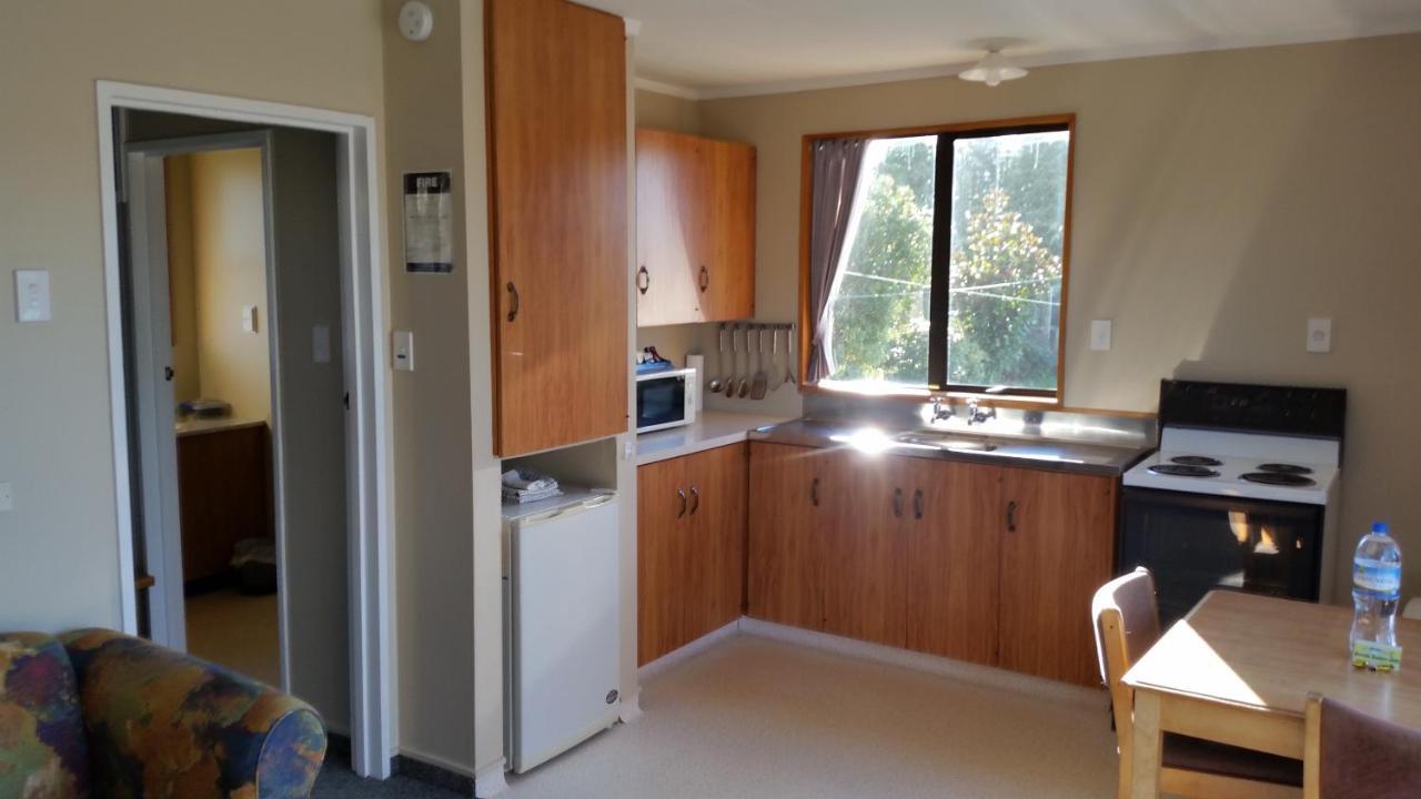 Moeraki Boulders Motel Hampden Екстериор снимка