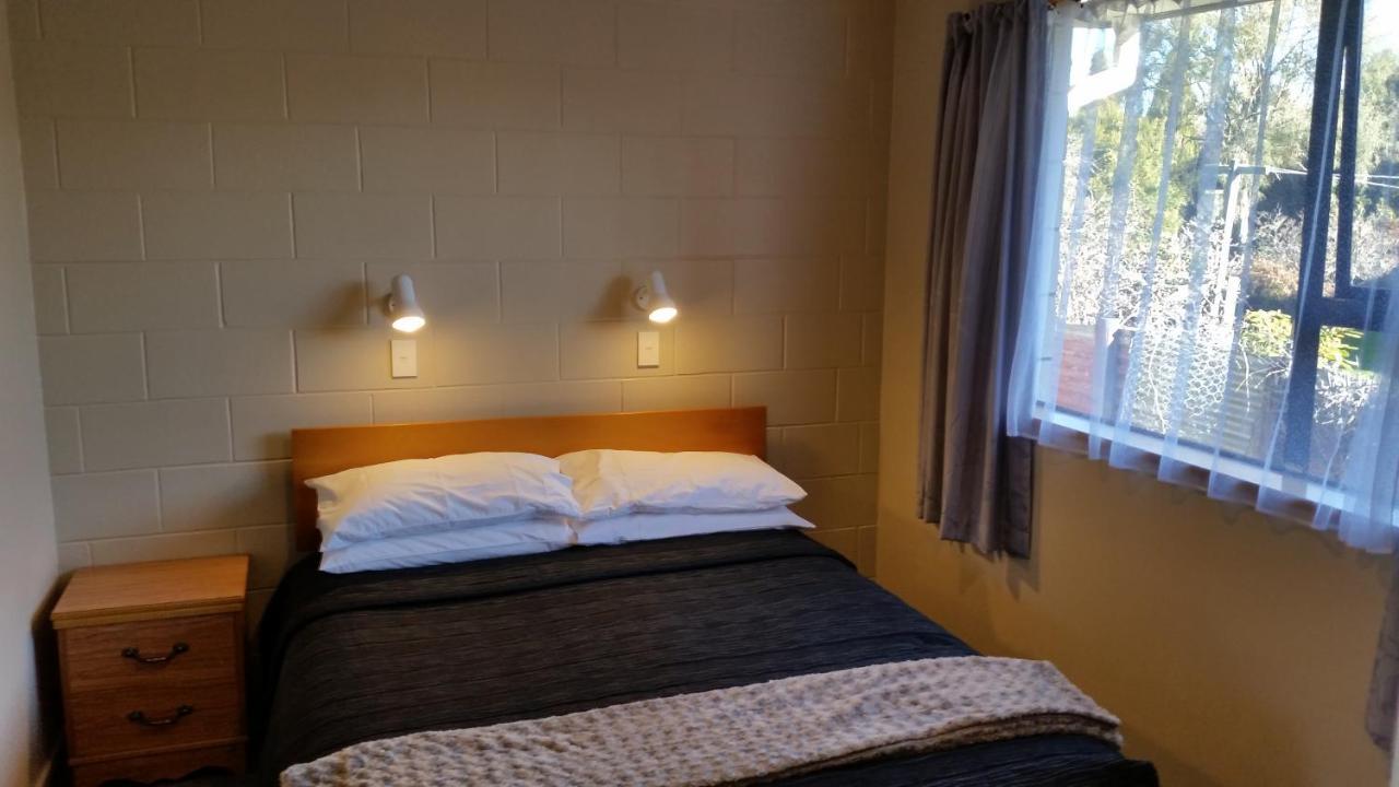 Moeraki Boulders Motel Hampden Екстериор снимка
